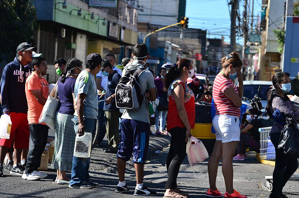 Si la población sigue saliendo de casa: casos de covid-19 llegarían a  por lo menos 500 el fin de semana