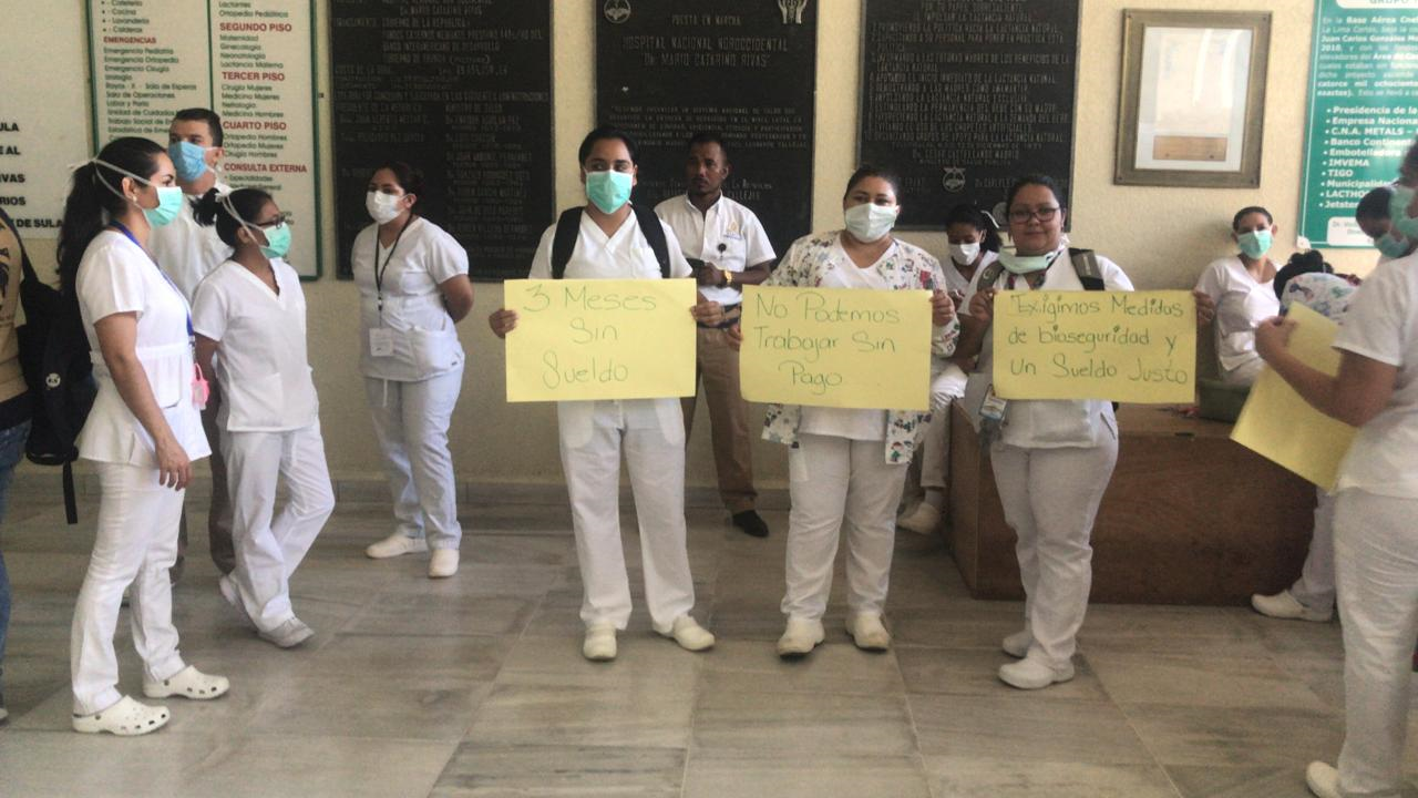 Imagen de Coronavirus: Médicos por contrato se van a paro por falta de pago y equipo de protección en el Mario Catarino Rivas