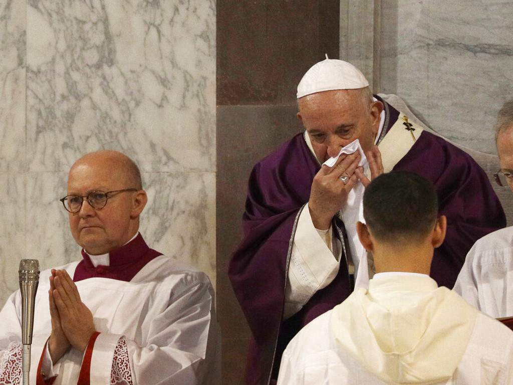 Por resfriado, Papa Francisco no acudirá a los ejercicios cuaresmales de la Curia