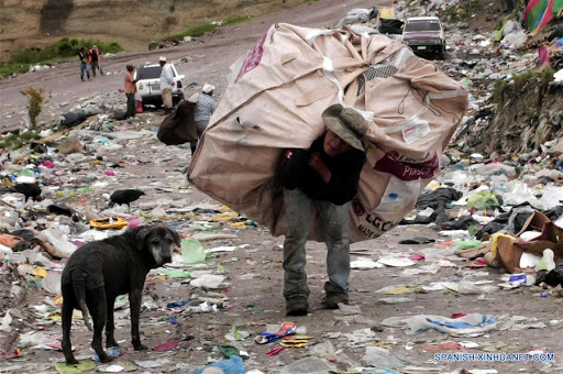 Vídeo: con quema de llantas y calles bloqueadas, pepenadores del crematorio exigen saco solidario