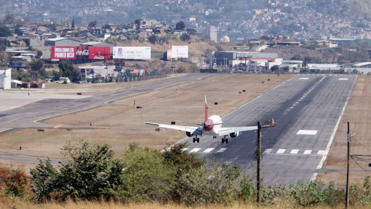 En 30 por ciento baja reservación de aerolíneas en Honduras por coronavirus