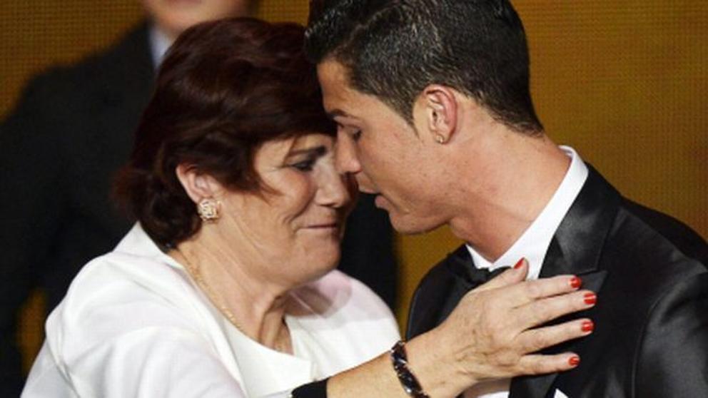 Dan de alta a la madre de Cristiano
