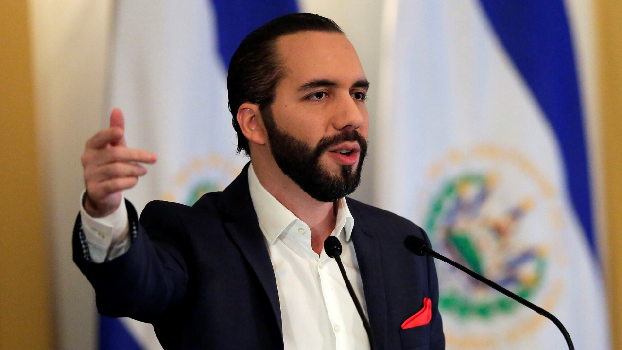 Bukele tuitea que 'Italia dejará morir a los mayores', para pedir al congreso aprobar estado de calamidad en El Salvador