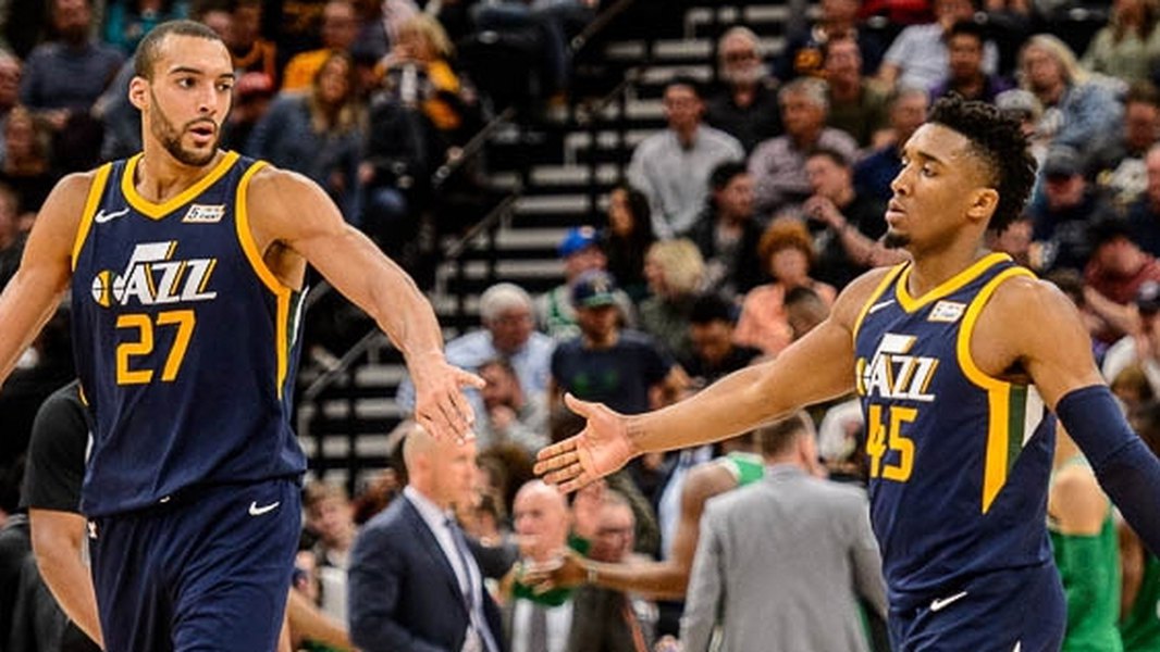 Gobert y Mitchell, con coronavirus