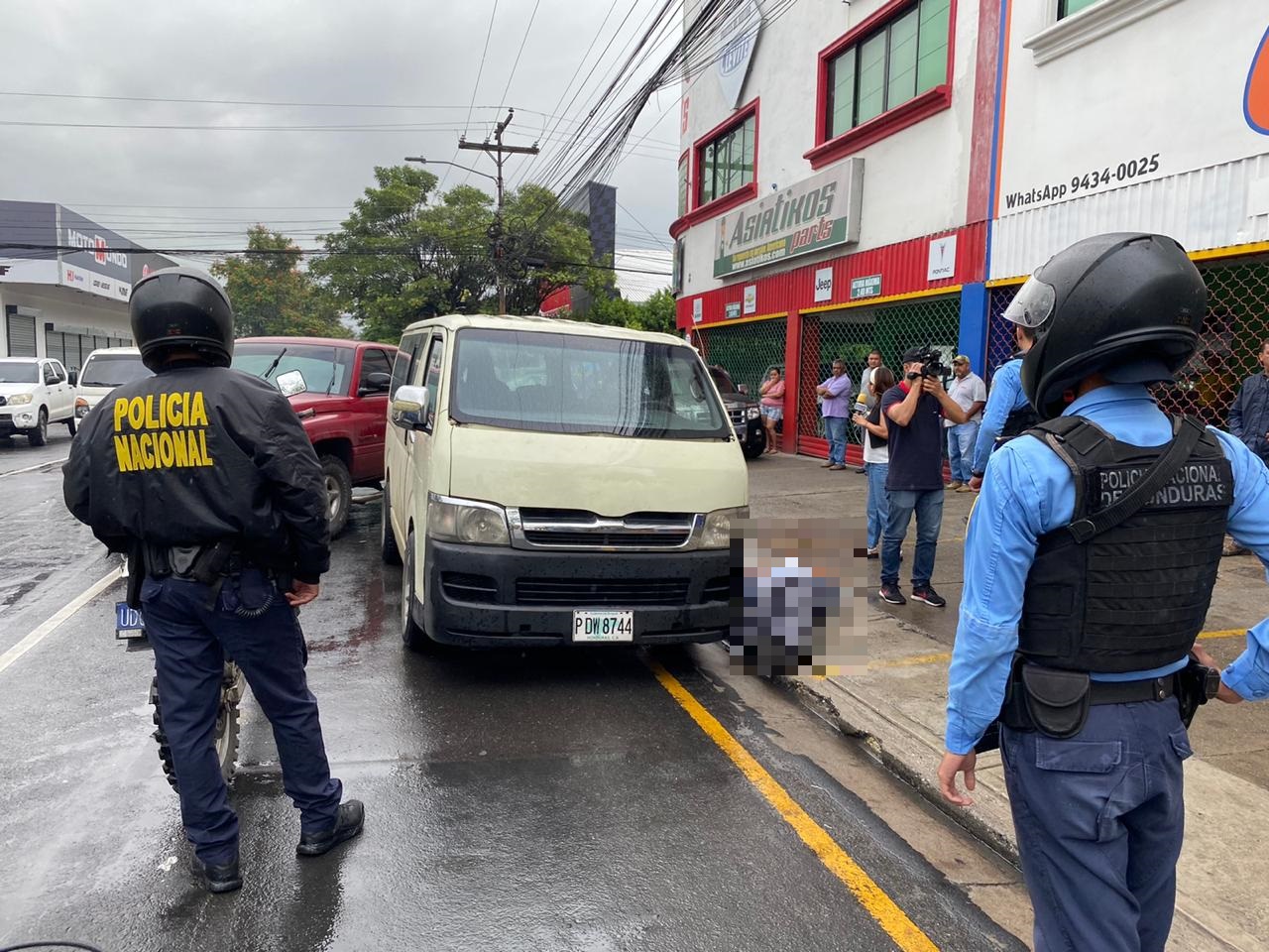 Conductor de microbús muere tras manipular su arma de fuego en San Pedro Sula