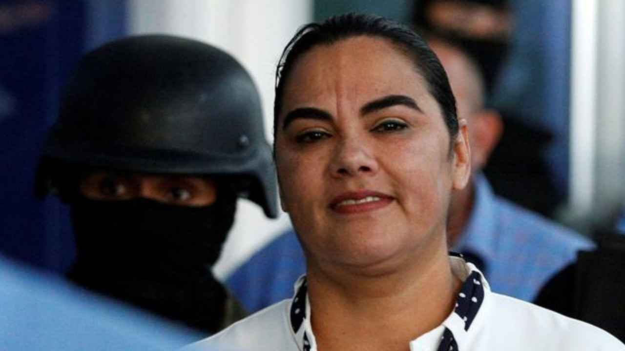 Sala de lo Penal ordena repetir juicio contra ex primera dama Rosa Elena de Lobo