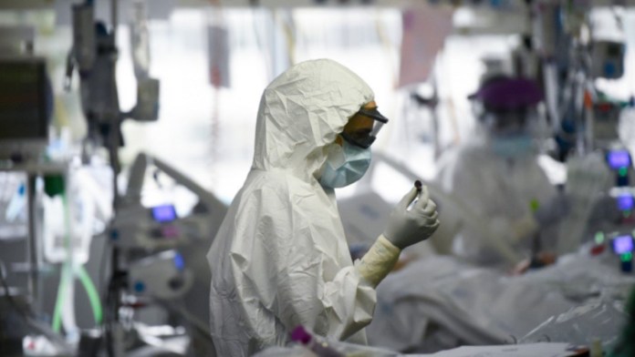Coronavirus: pruebas rápidas deben ir tras infectados para romper “silencio epidemiológico”