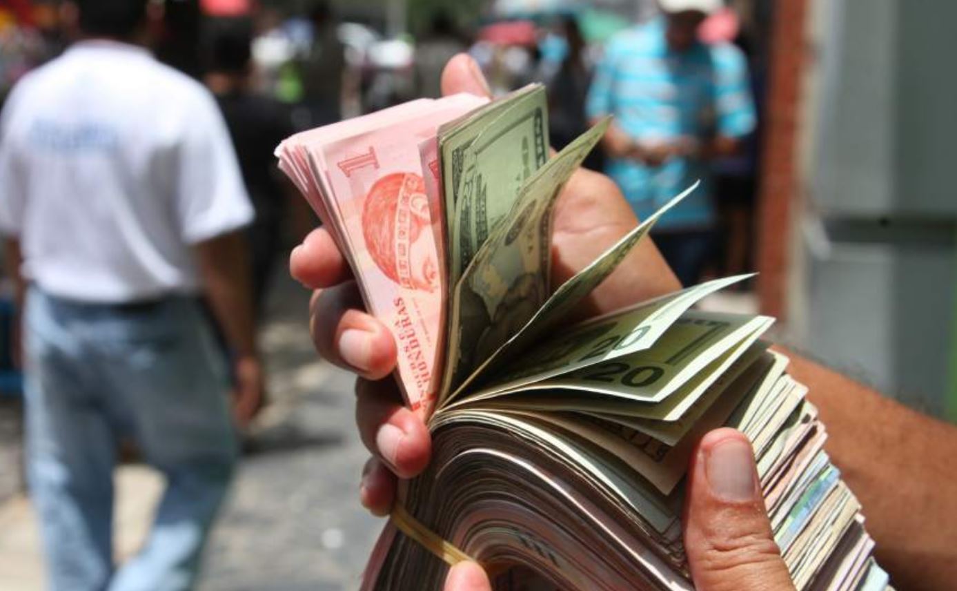 Honduras presenta una menor depreciación frente al dólar en comparación a sus socios comerciales