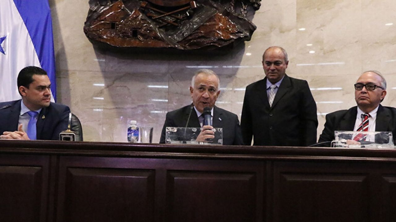 Listo el anteproyecto de ley que permitiría liberación de reos con enfermedades, ante pandemia de covid-19