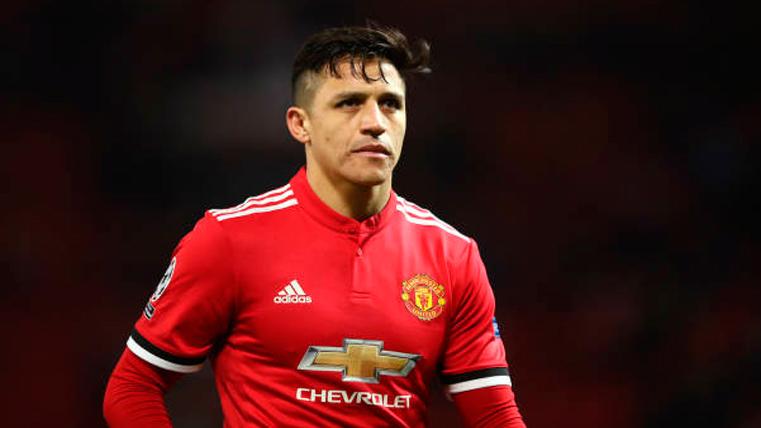 United vive un calvario con Alexis