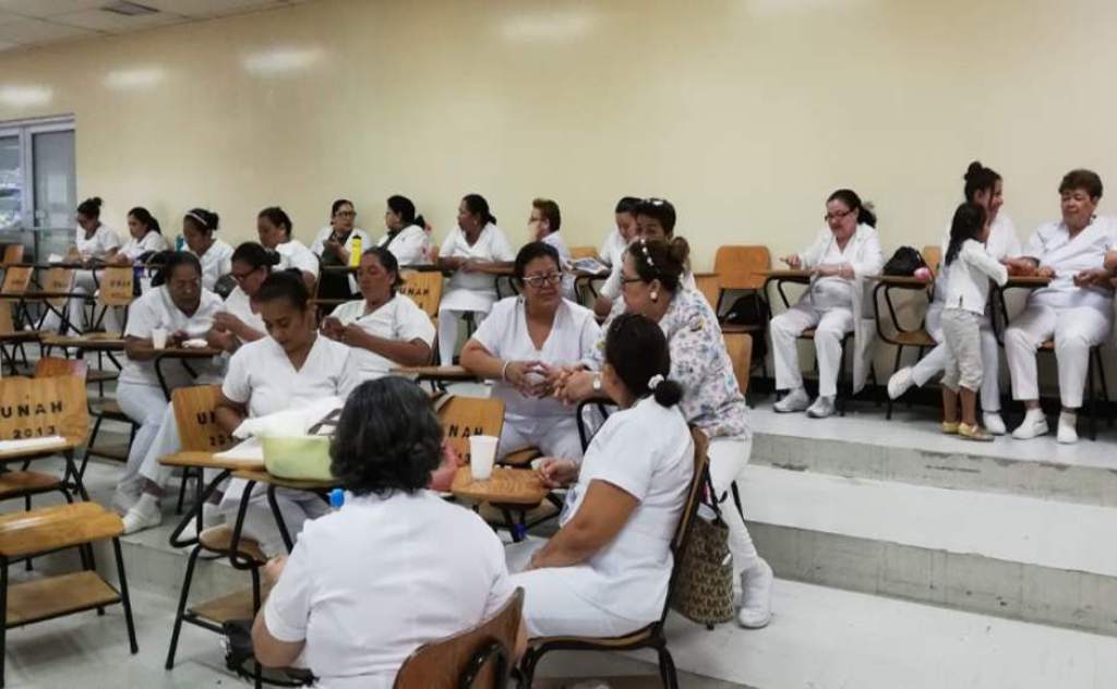 Imagen de Más de 40 enfermeras auxiliares están aisladas por tener contacto con personas con covid-19 y 25 renunciaron en Honduras