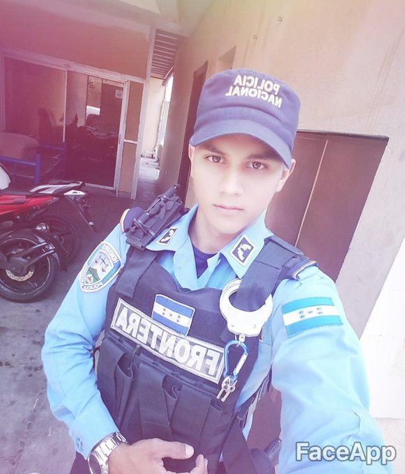 "Tengo más de un mes de no disfrutar la sonrisa de mi hijo”: agente de policía Luis Rodríguez