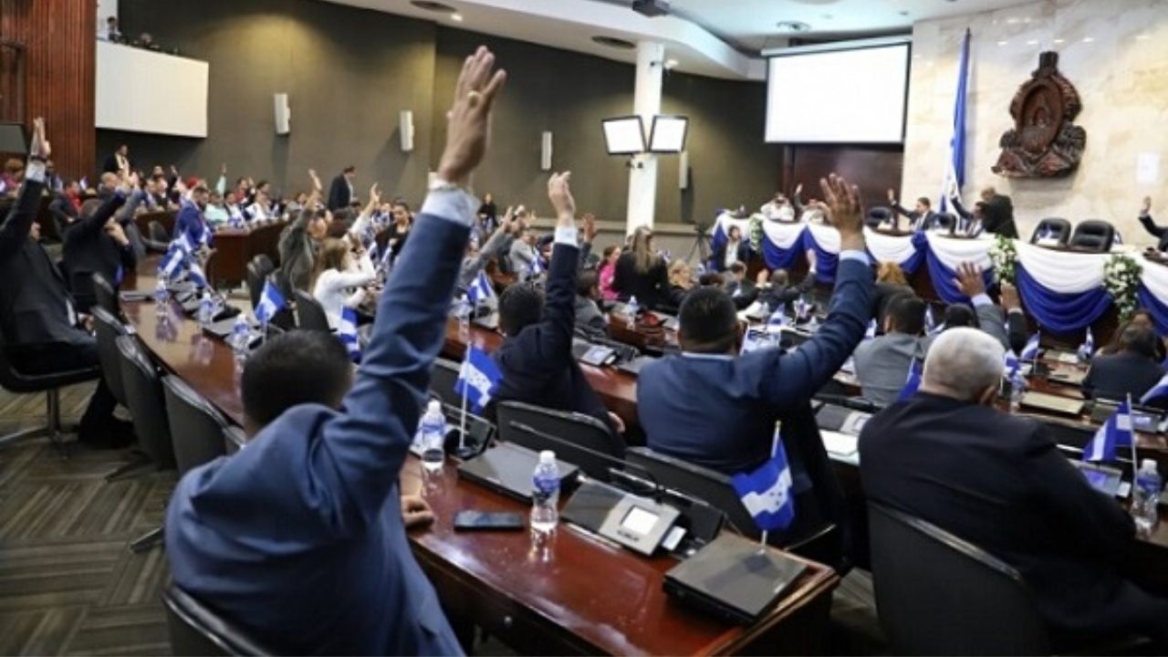 Diputado impulsa iniciativa de ley para exonerar pago de matrícula de vehículos