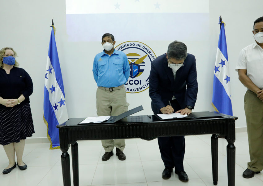 Presidente de Honduras inaugura Centro Combinado de Operaciones Interagencial