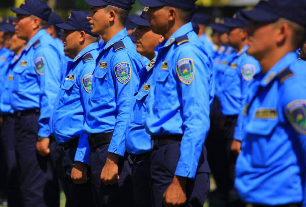 Cinco policías tienen coronavirus y 40 permanecen en cuarentena en Honduras