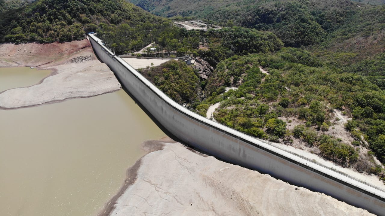 Pese a las intensas lluvias, la capital no cuenta con la suficiente agua, señala exgerente del SANAA