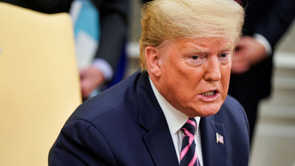 Asistente de Donald Trump da positivo por coronavirus
