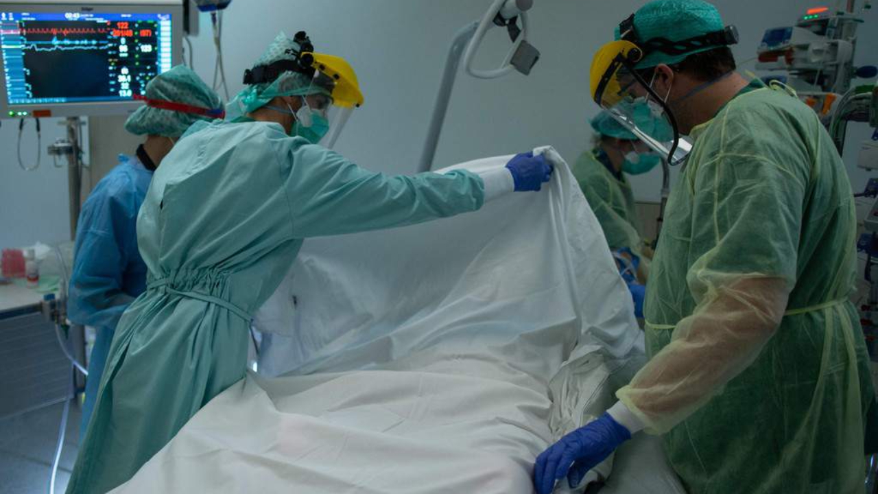 España decretará 10 días de luto oficial por las víctimas del covid-19