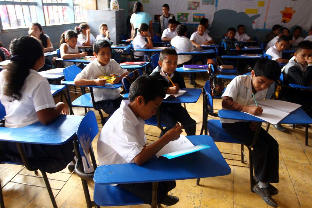 ¿Cómo debería ser el retorno a los centros educativos en Honduras?
