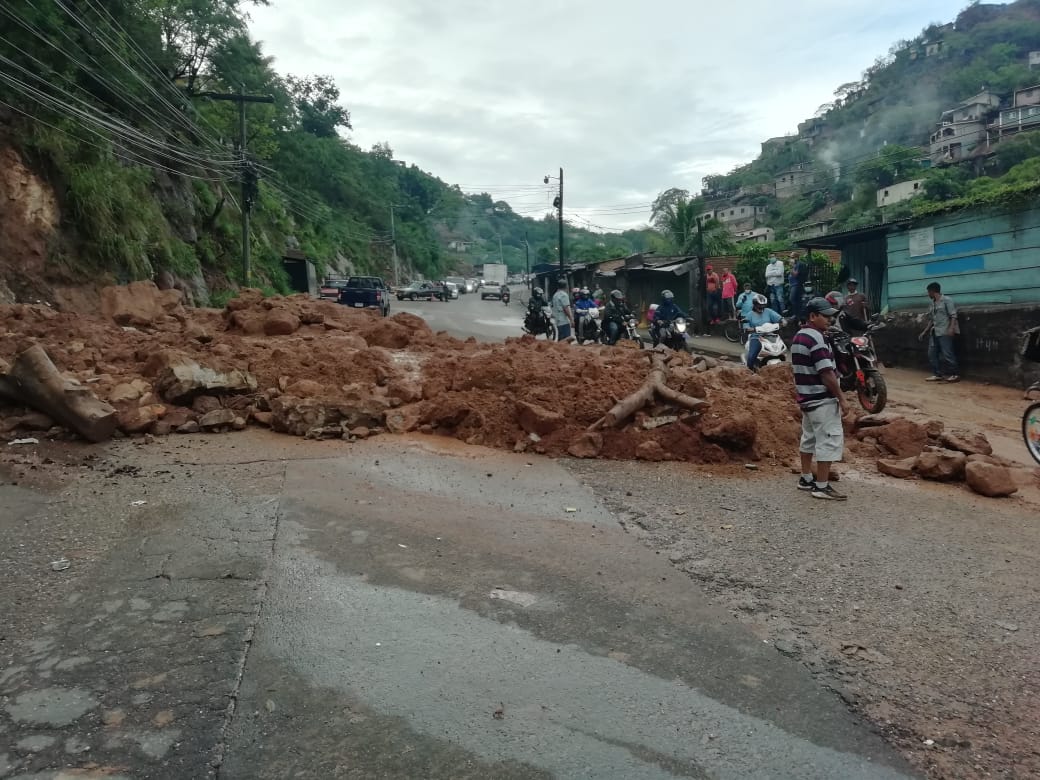 Más de 30 colonias de Tegucigalpa en riesgo por deslizamientos debido a  temporada lluviosa