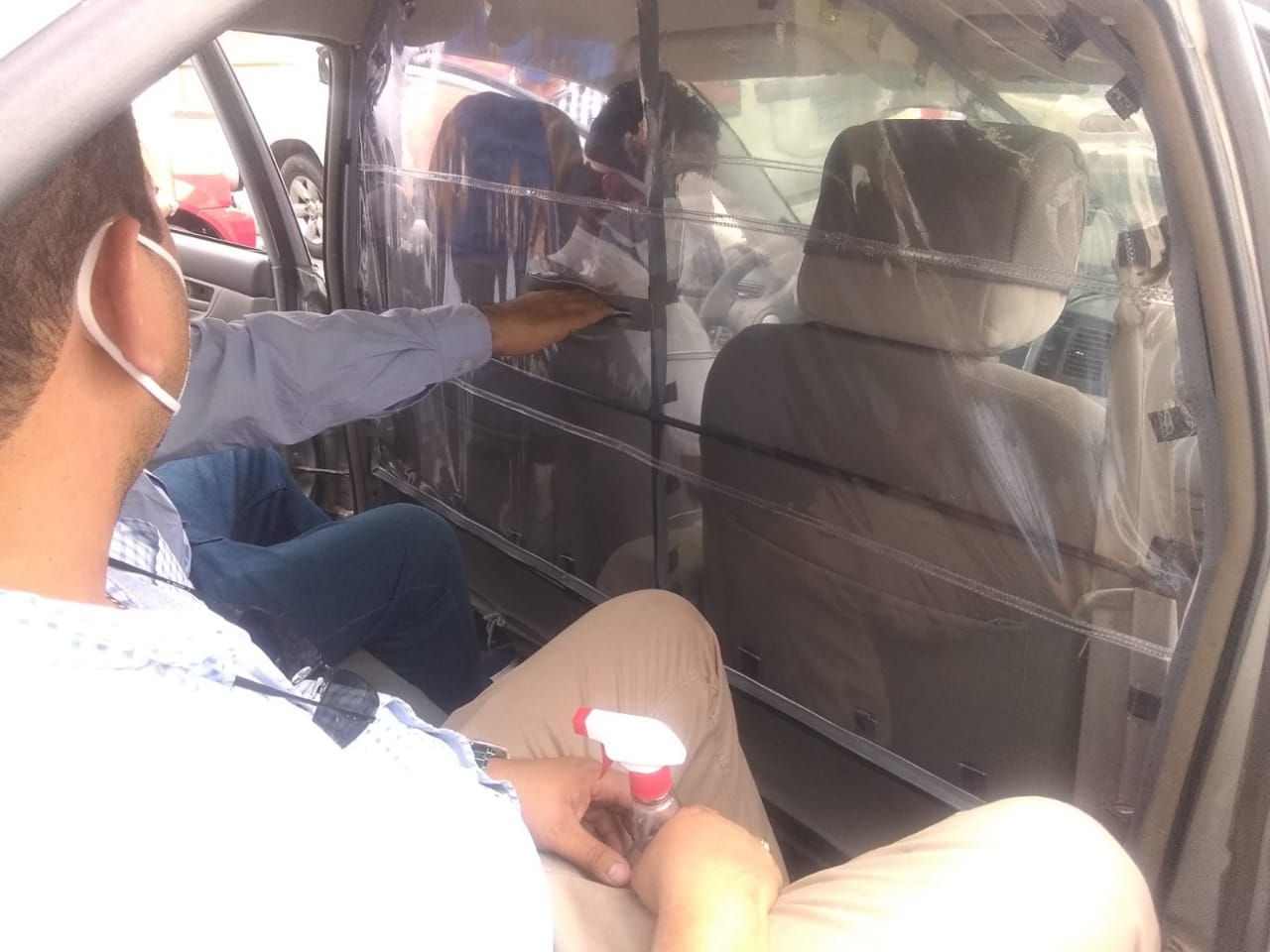 La curiosa manera en la que trabajarán taxistas hondureños después de la cuarentena