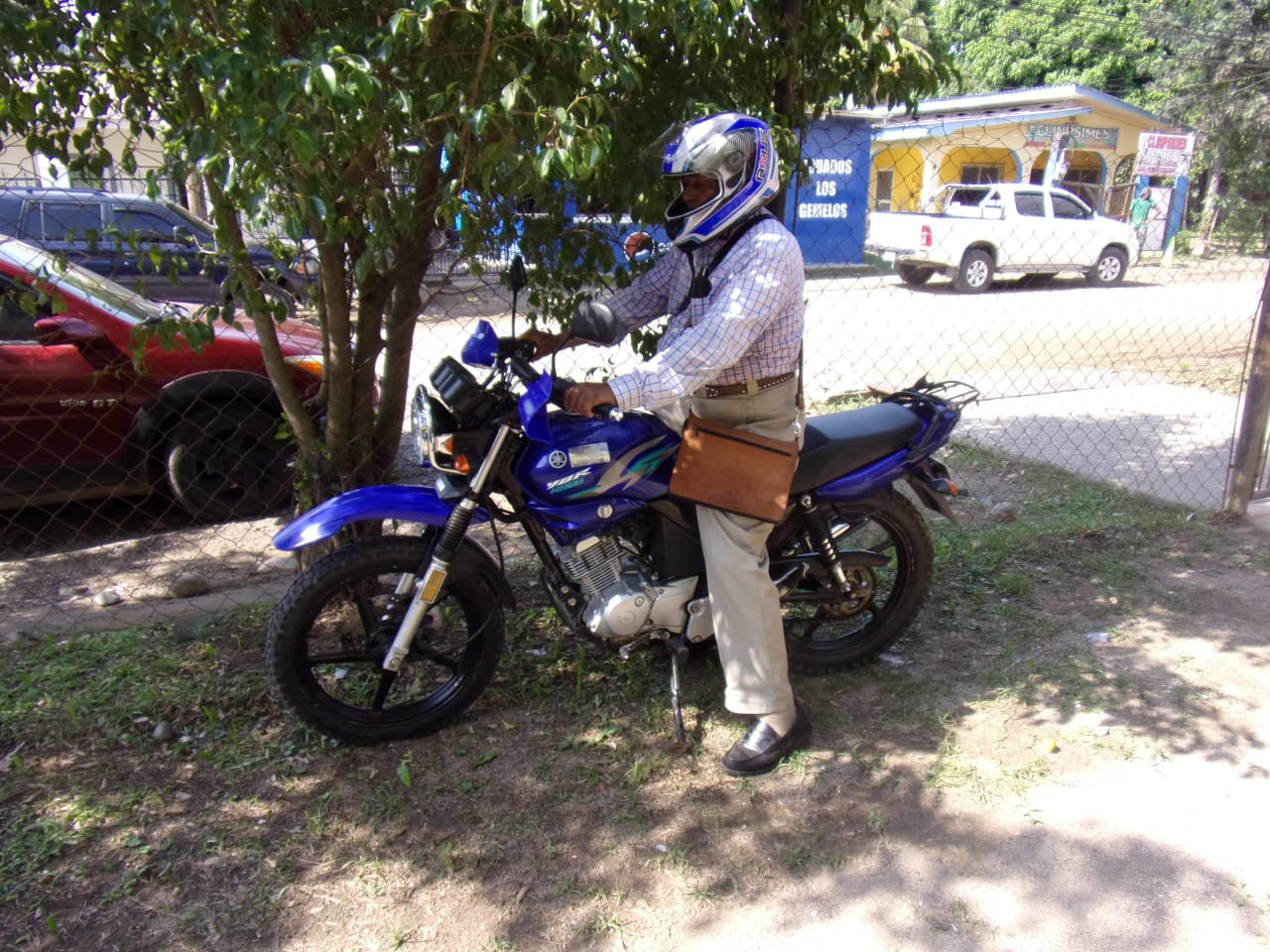 Tras liberación entregan moto al Ápostol Zúniga, quien tendrá que cumplir medida por no respetar toque de queda