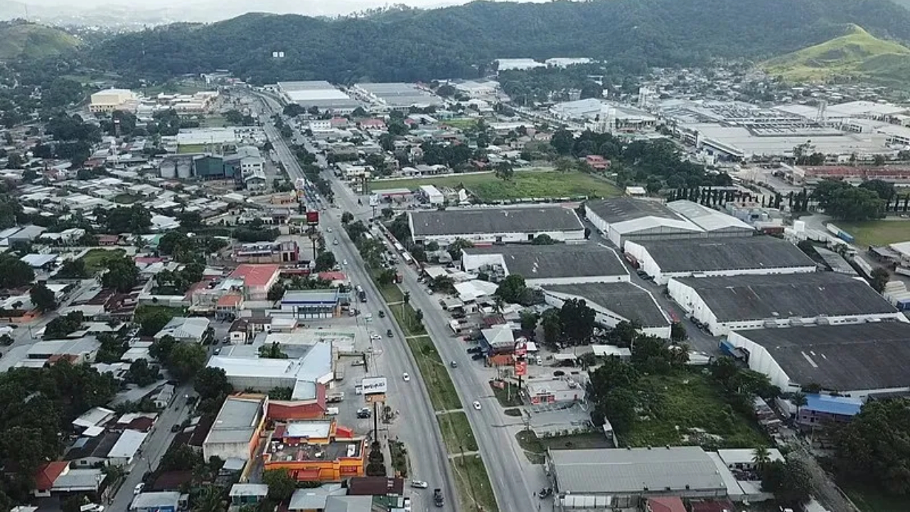 Maquilas, comercio y restaurantes: rubros que reabrirán la próxima semana en Choloma y Villanueva, Cortés