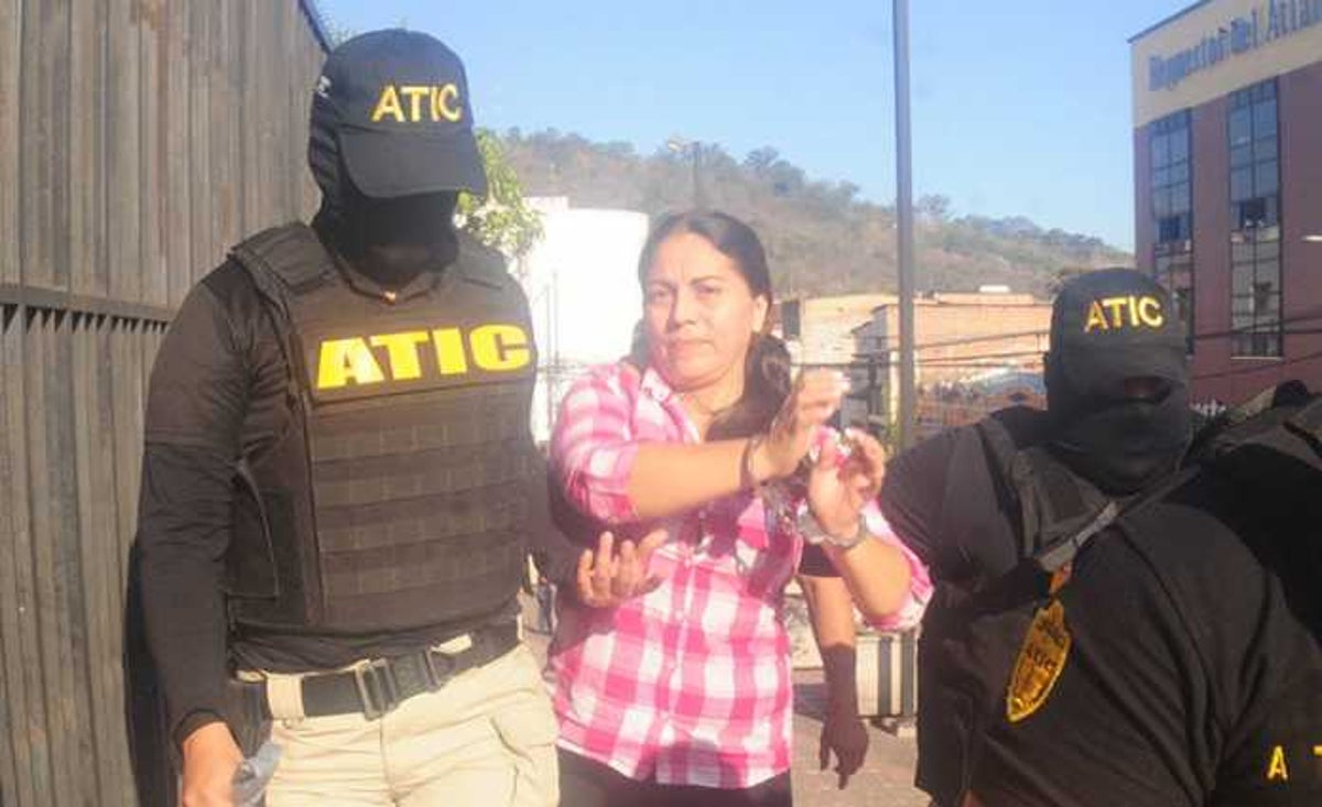 Imagen de Niegan cambio de medidas a madre de expalillona acusada en desfalco al IHSS