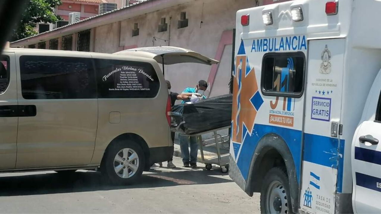 Al menos 14 personas han fallecido en los últimos seis días en la sala de covid-19 del Hospital Leonardo Martínez