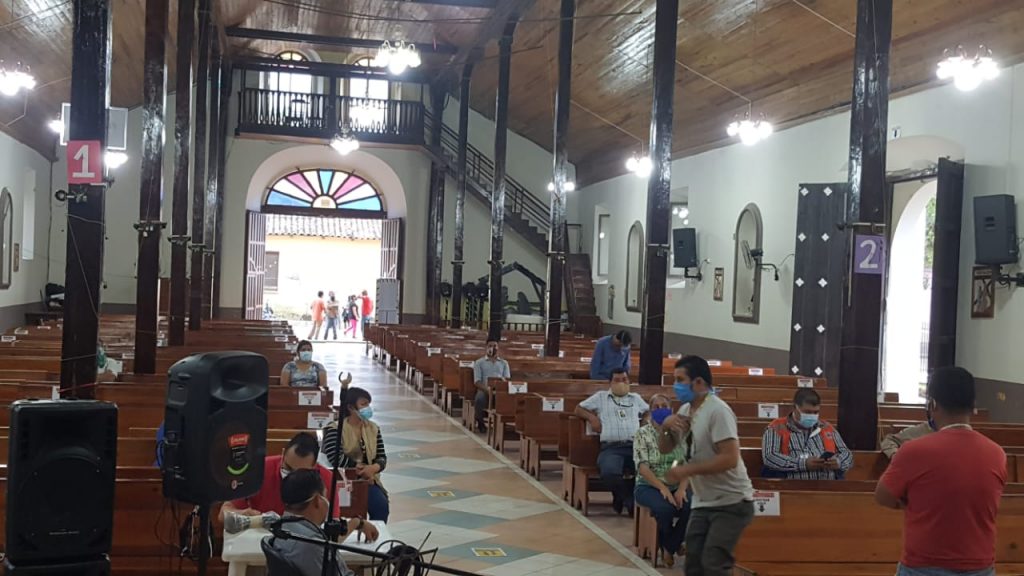 Los feligreses deberán utilizar las mascarillas. Foto Carlos Sorto. Radio HRN