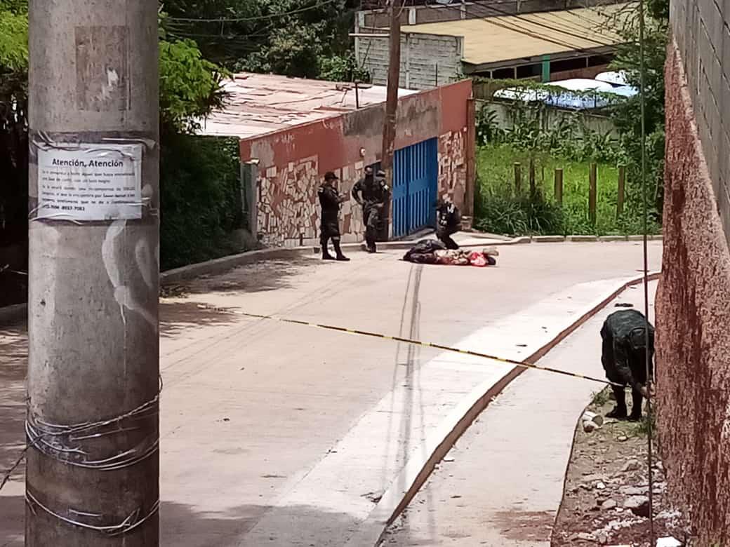 Dantesco hallazgo en la capital: Encuentran tres cuerpos encostalados en la colonia La Era