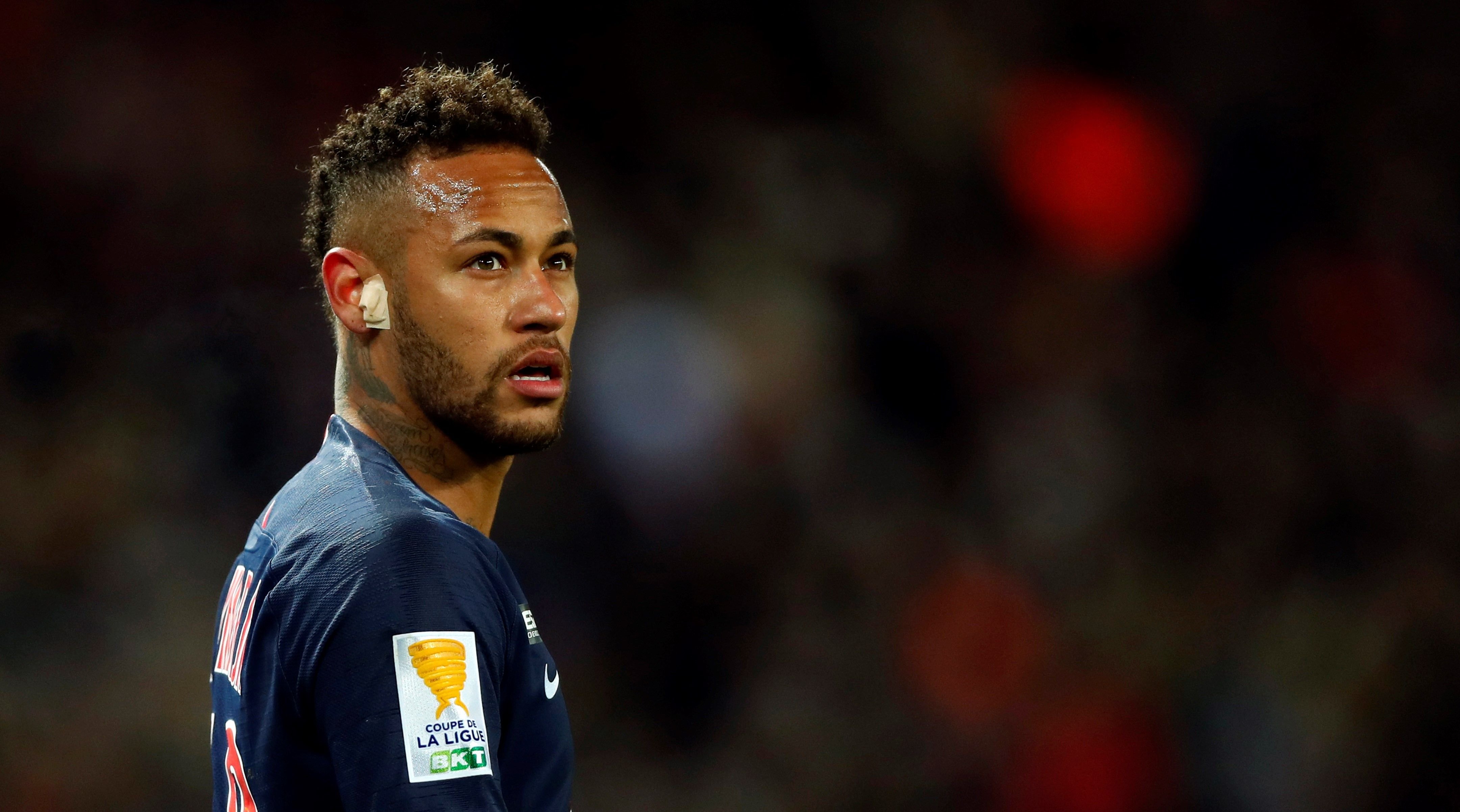 Imagen de Activista denuncia a Neymar por insultos homofóbicos contra el novio de su madre