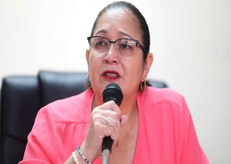 Roxana Araujo: "Hoy perdí a un amigo, al doctor Alexis, y cuando ese virus toca alguien cercano lo que nos queda es arrodillarnos"