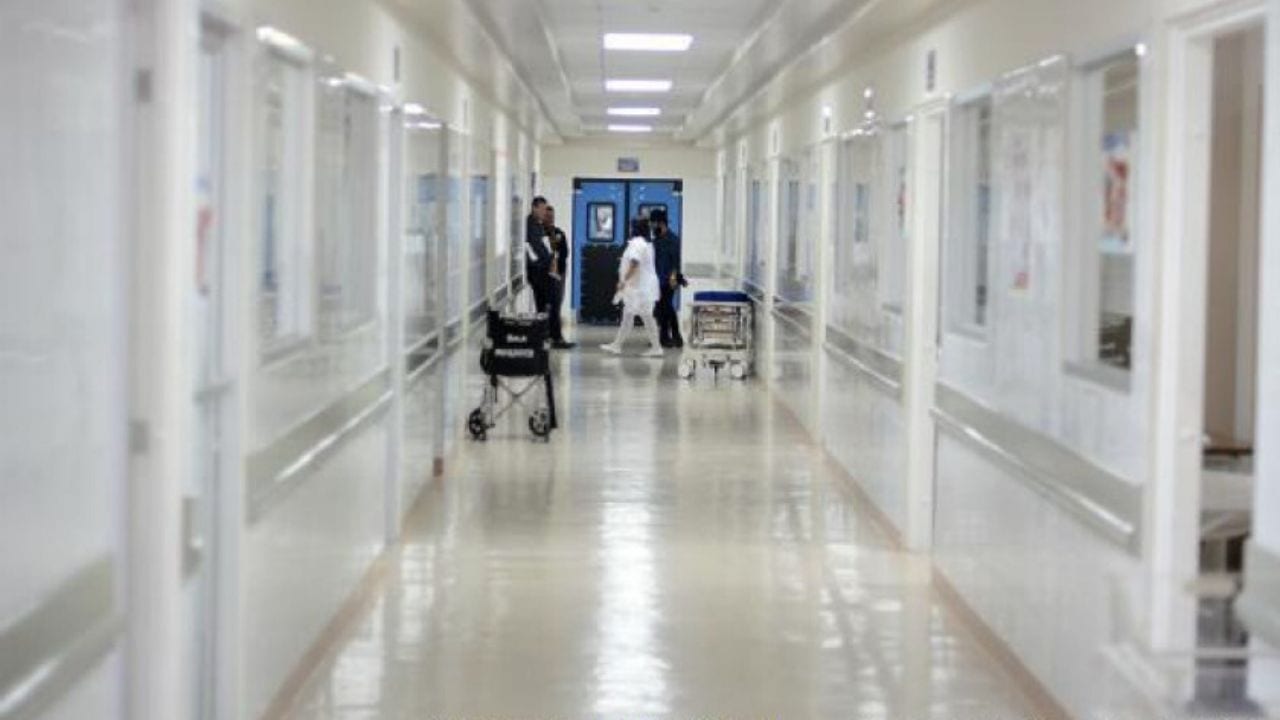 "Pacientes con covid-19 llegan en etapa 3, por eso fallecen": Nora Maradiaga directora de El Tórax