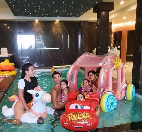 Así fue la divertida fiesta de Cristiano Ronaldo para celebrar el cumpleaños de sus hijos