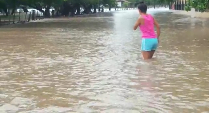 Muertos e inundaciones ha causado el paso de la depresión tropical en Honduras