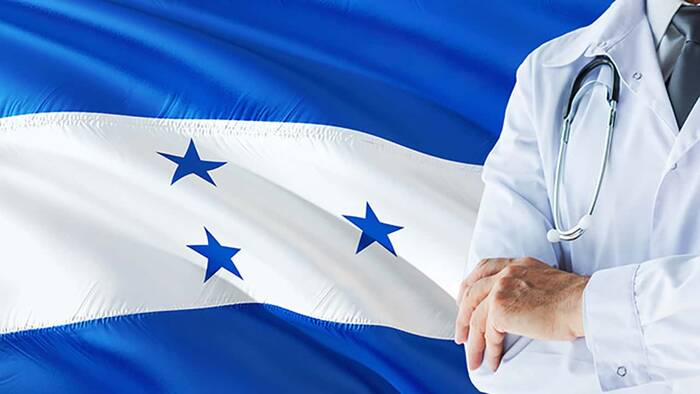 Imagen de Médico hondureño, recuperado de covid-19, regresa a trabajar y atiende a paciente que lo contagió