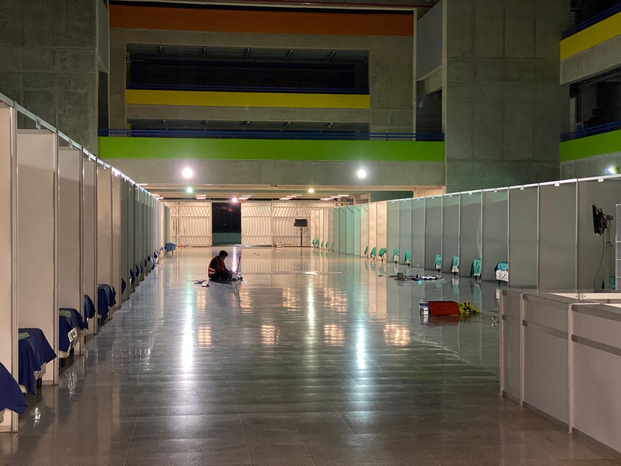 Seis pacientes con covid-19 serán trasladados del Hospital San Felipe al Polideportivo de la UNAH
