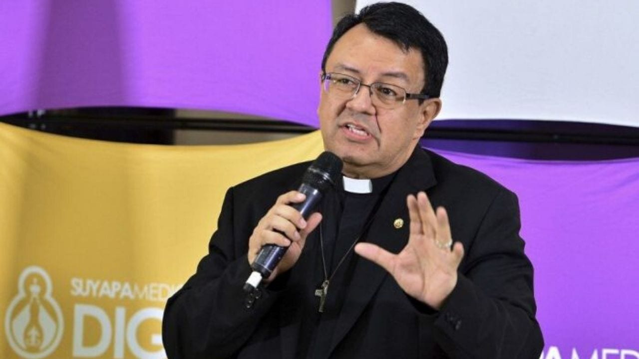 Padre Juan Ángel López, portavoz de la Conferencia Episcopal de Honduras, confirma que se contagio de covid-19