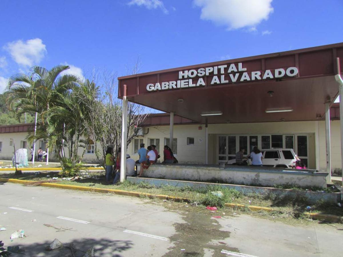 Médicos y la población se unen para equipar el Hospital Gabriel Alvarado: "El oxigeno es compartido ante la falta de insumos"