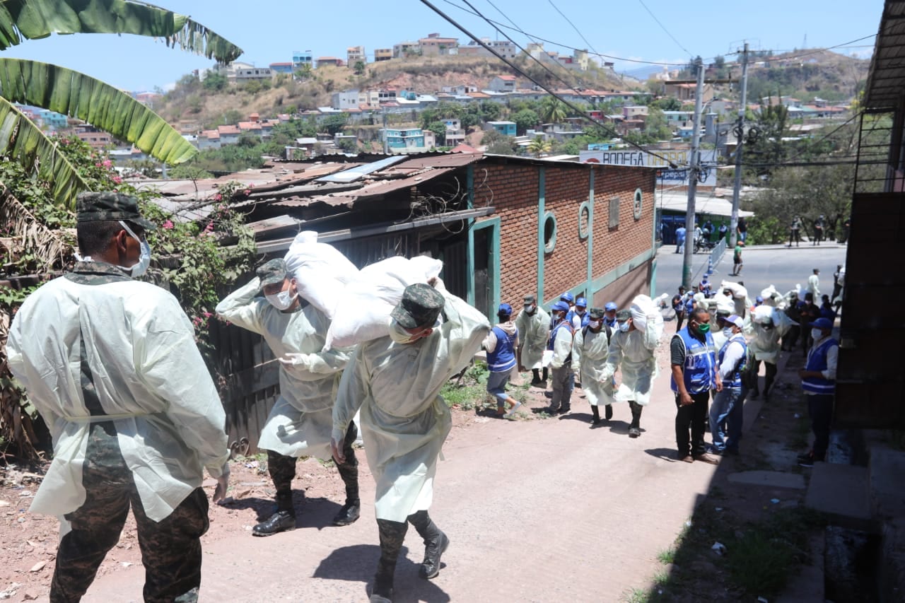 Operación Honduras Solidaria beneficiará a más de dos millones de hondureños, afirma presidente Hernández