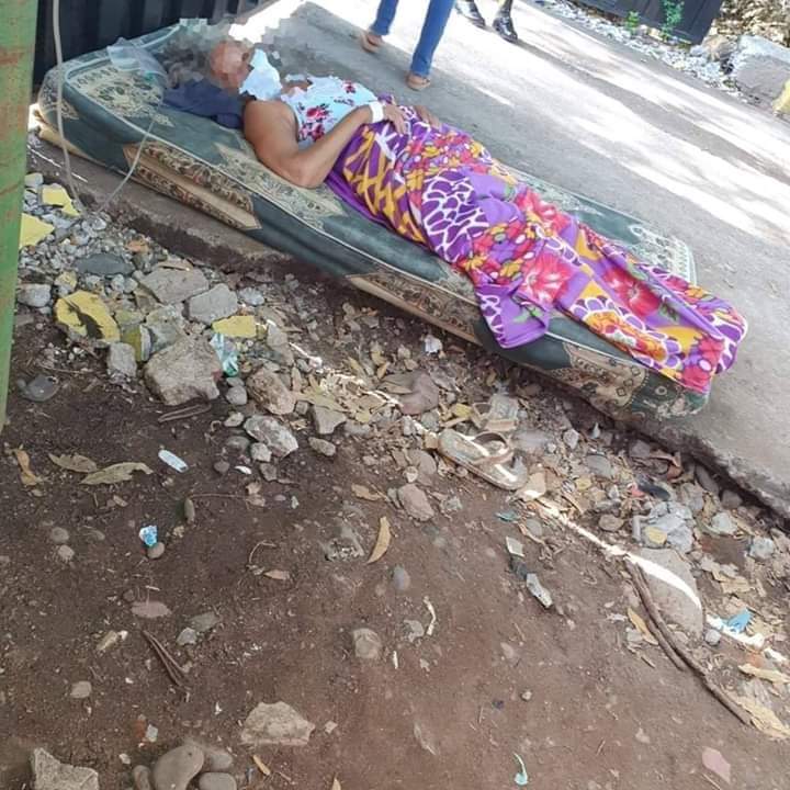 ¡Colapsados! Hospitales de Choluteca y El Paraíso sin camas, oxígeno, ni personal de salud