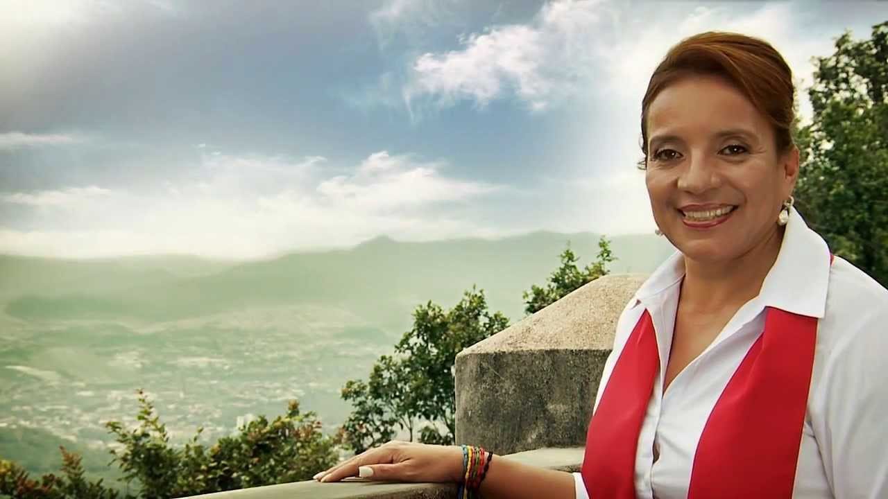 Xiomara Castro depone sus aspiraciones a la presidencia de Honduras y explica las razones