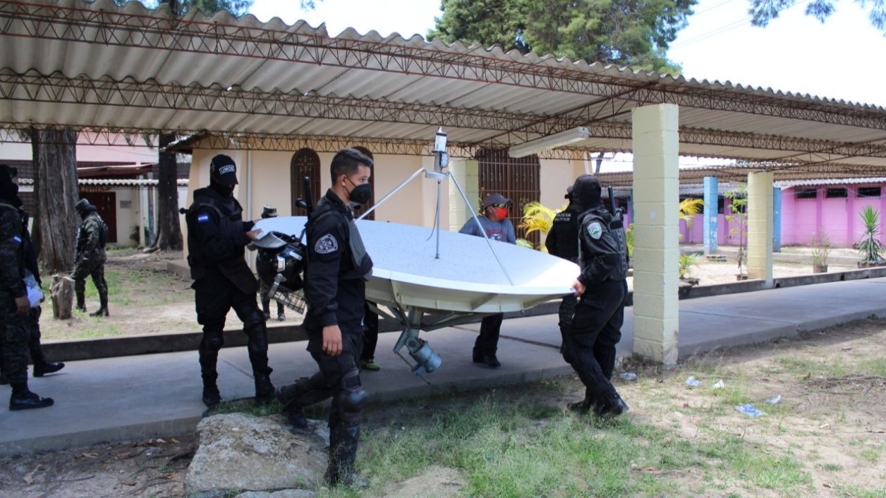 Al menos 12 señales wifi tenían reclusas en Cefas para realizar llamadas por internet