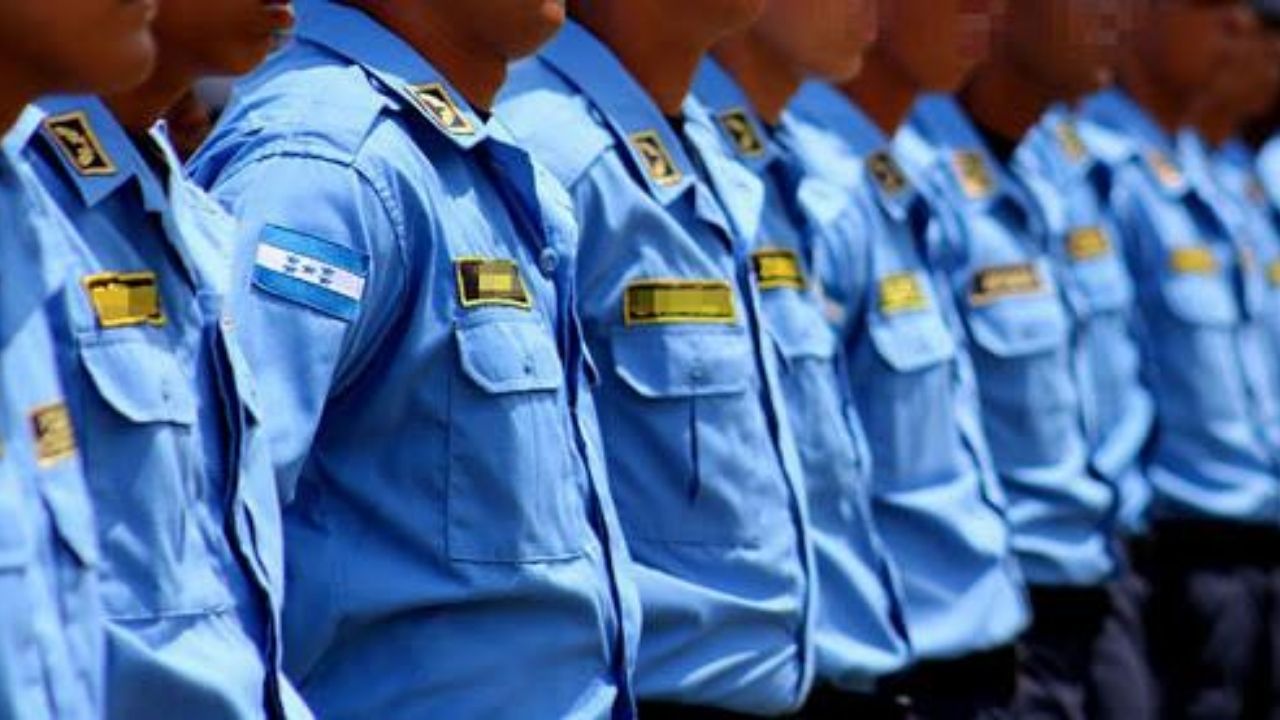Cerca de 300 policías contagiados y 14 muertos por covid registra Honduras