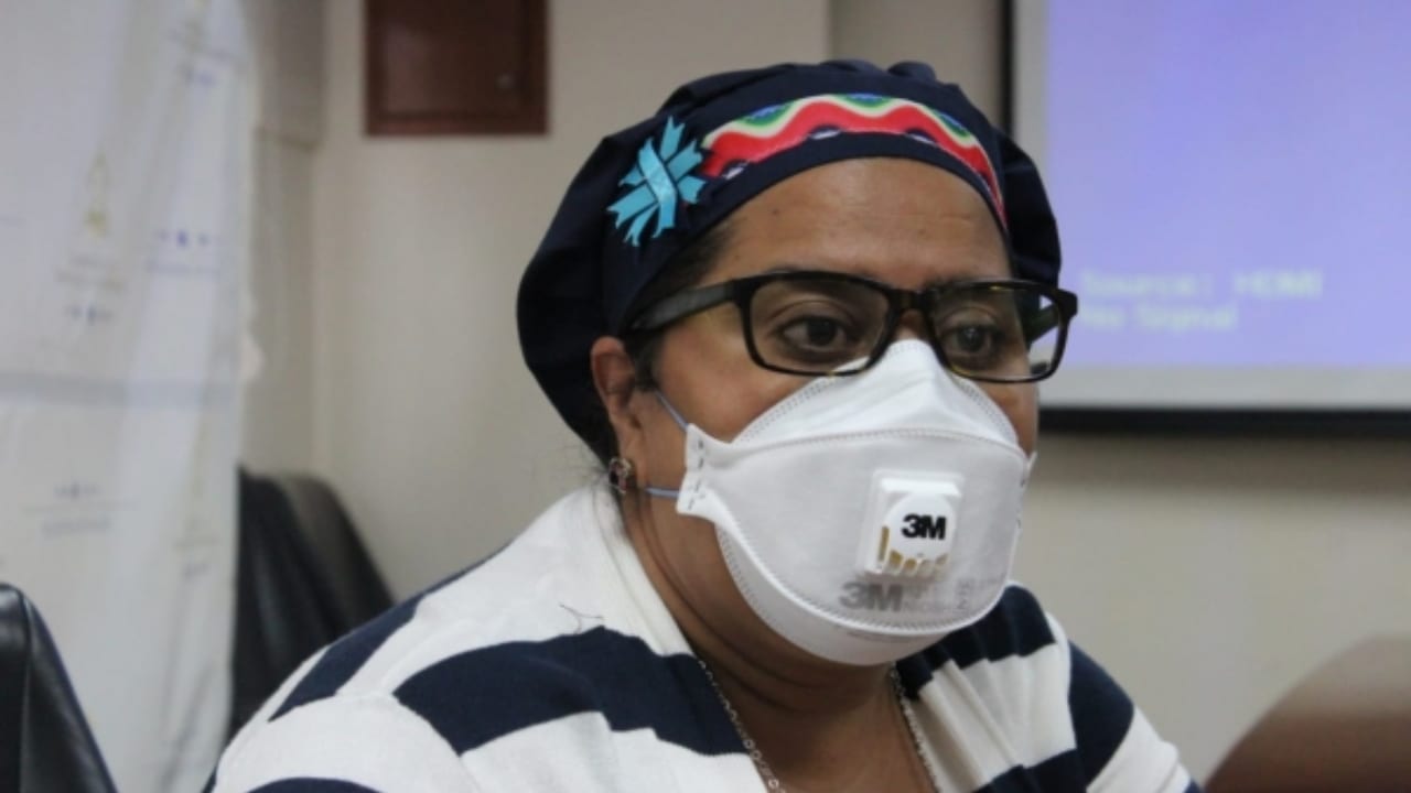 Karla Pavón a Ebal Díaz: deme los insumos y yo le doy respuesta de resultados de pruebas covid