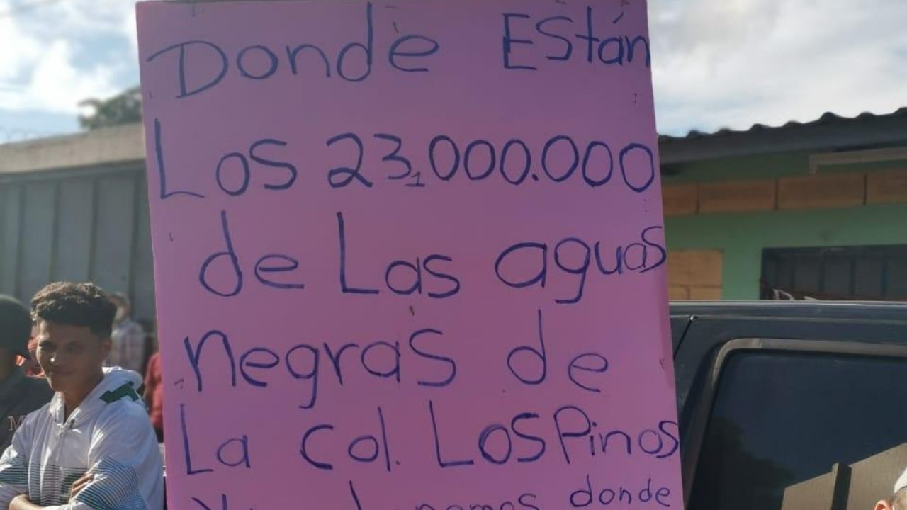 ¿Dónde está el dinero del proyecto de aguas negras?, reclaman vecinos de Los Pinos en la capital hondureña