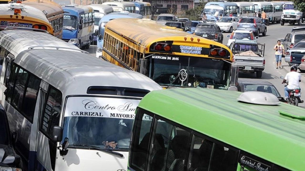 Esta será la capacidad de pasajeros que se permitirá en los buses, taxis, rapiditos y mototaxis en Honduras