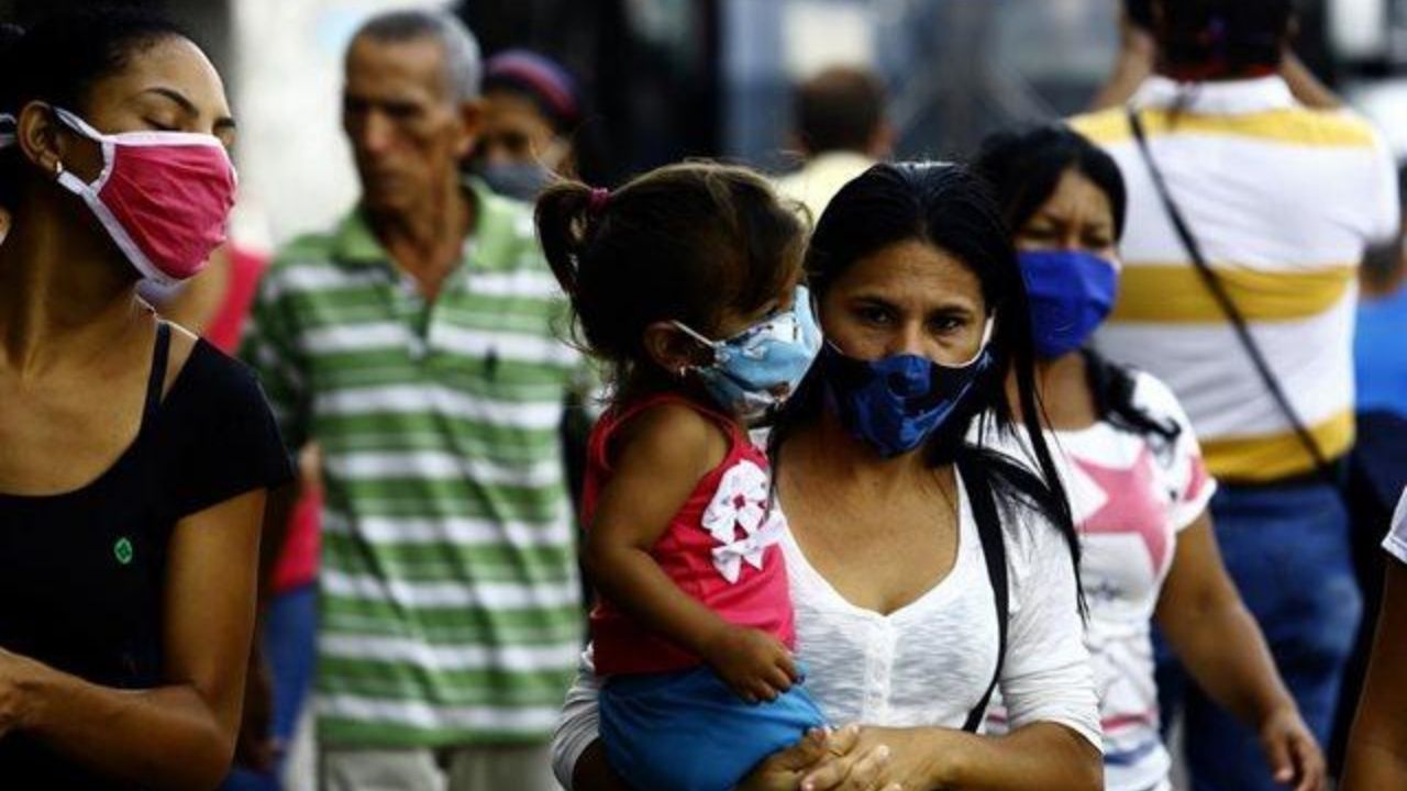 OPS alerta que la pandemia ha causado 'crisis de salud mental' y alza en la violencia doméstica en América