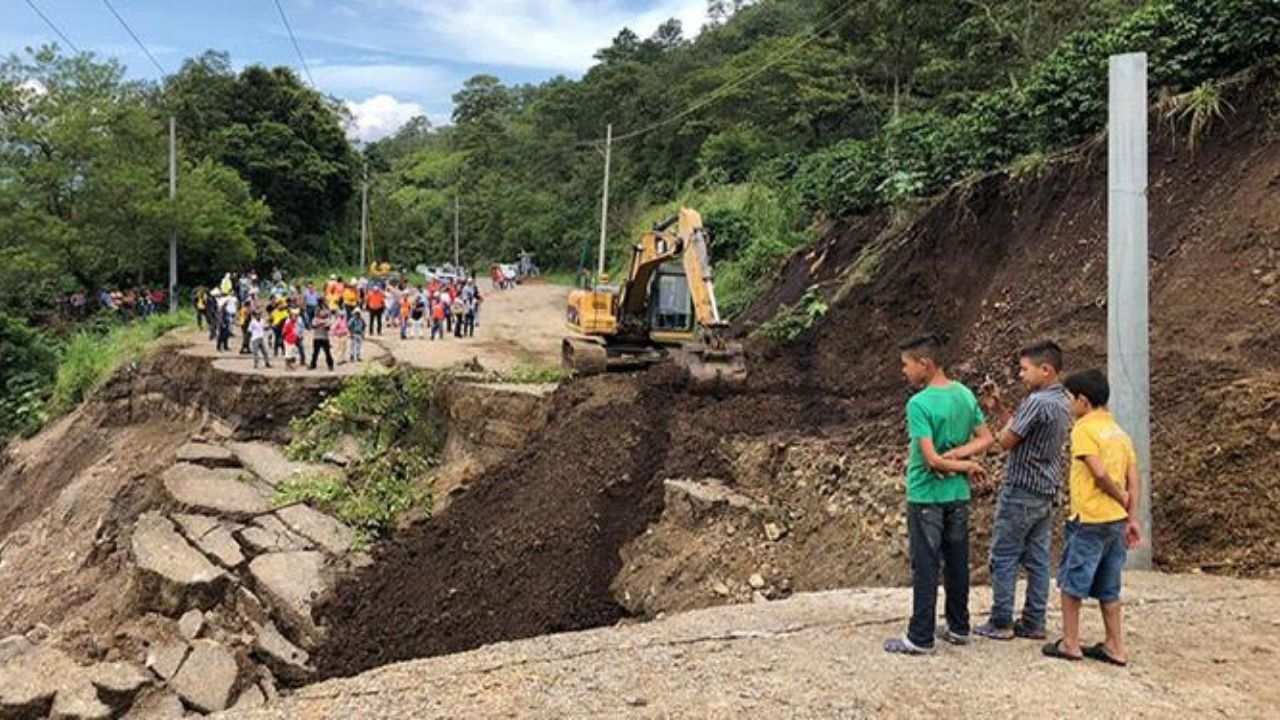 Unos 400 barrios y colonias del Distrito Central en riesgo de deslaves, alertan Bomberos
